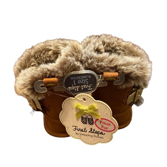 {First Steps} Faux Fur Boots Stage 1 shoes size 0-3 Months - Picture 2 of 5